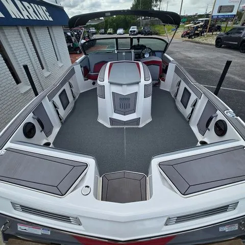 Slide: The Image of MasterCraft ProStar 2023 - 12