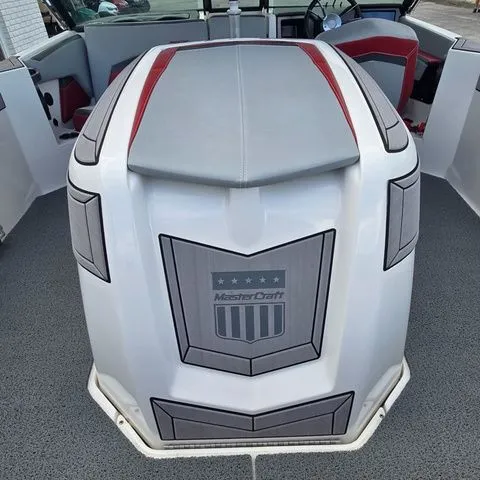 Slide: The Image of MasterCraft ProStar 2023 - 8