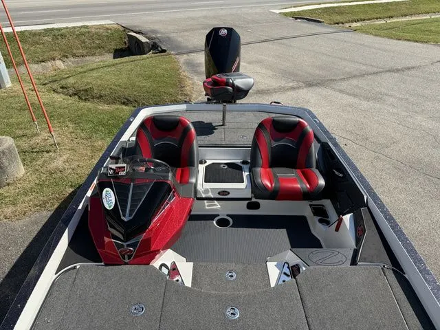 Slide: The Image of Ranger Z520L 2021 - 10