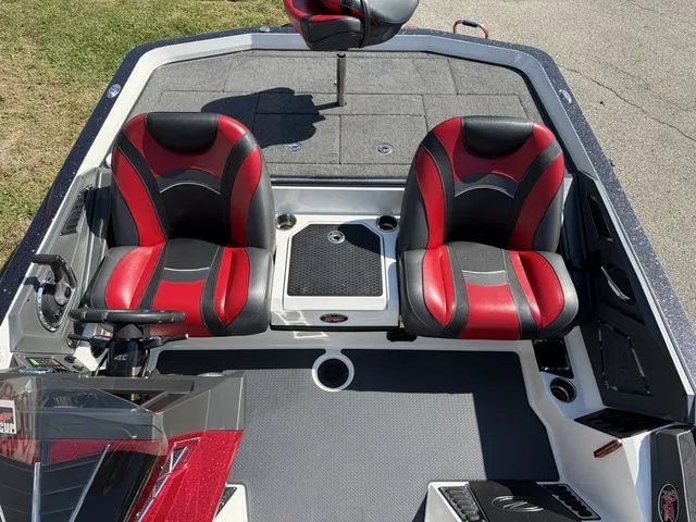 Slide: The Image of Ranger Z520L 2021 - 11