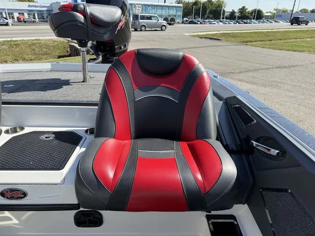 Slide: The Image of Ranger Z520L 2021 - 13