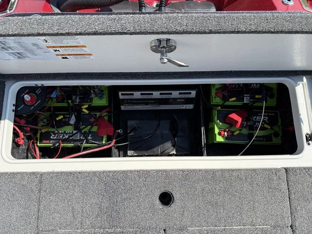 Slide: The Image of Ranger Z520L 2021 - 17