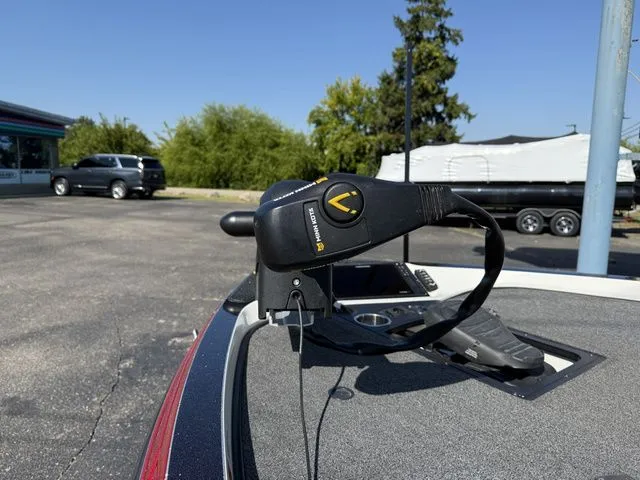 Slide: The Image of Ranger Z520L 2021 - 2