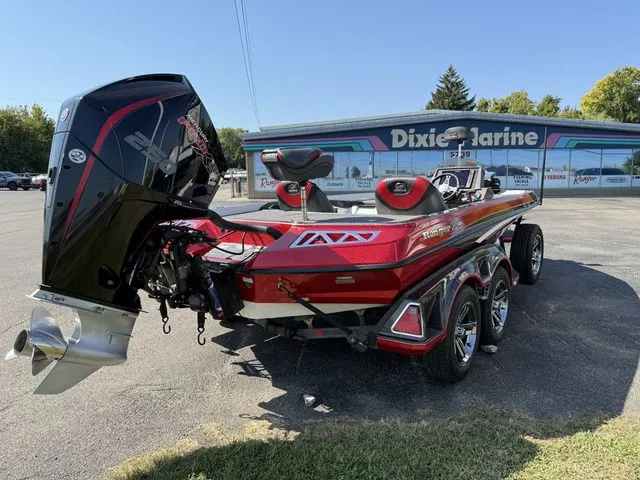 Slide: The Image of Ranger Z520L 2021 - 4