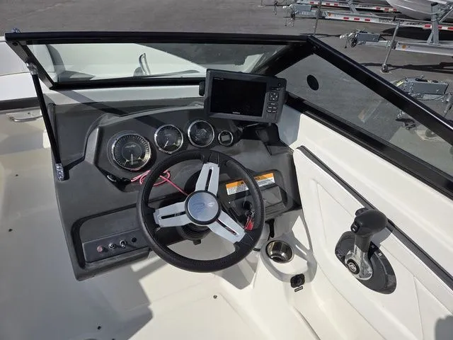 Slide: The Image of Sea Ray 21 SPX 2015 - 14