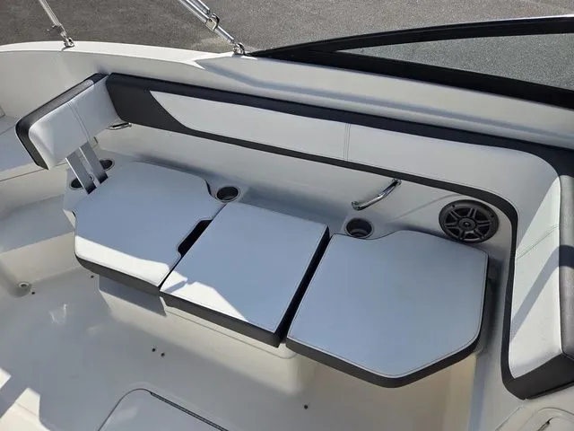 Slide: The Image of Sea Ray 21 SPX 2015 - 16