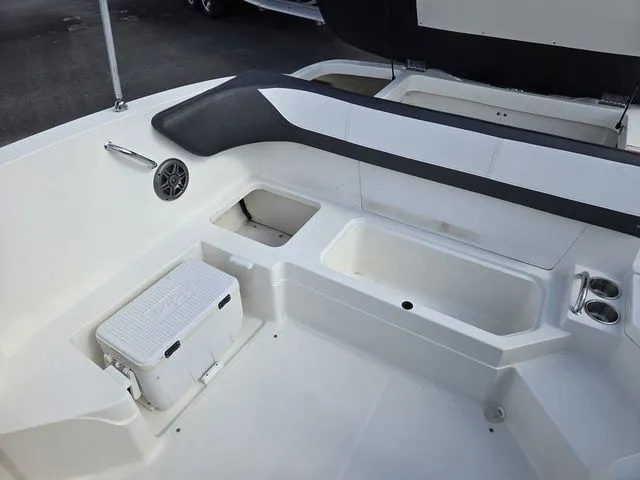 Slide: The Image of Sea Ray 21 SPX 2015 - 20