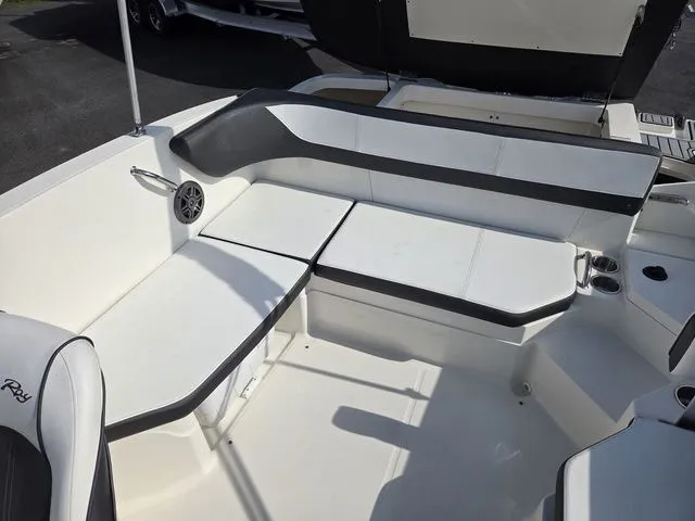 Slide: The Image of Sea Ray 21 SPX 2015 - 21