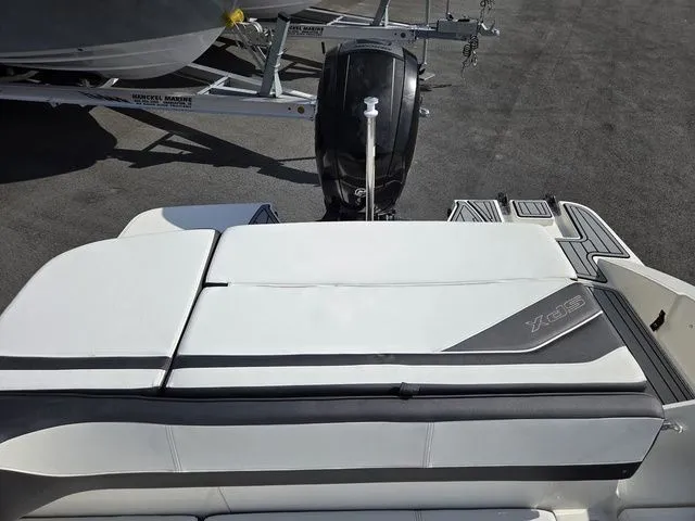 Slide: The Image of Sea Ray 21 SPX 2015 - 22