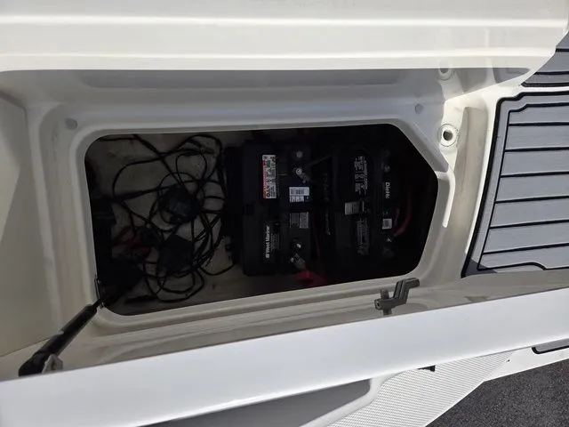 Slide: The Image of Sea Ray 21 SPX 2015 - 26