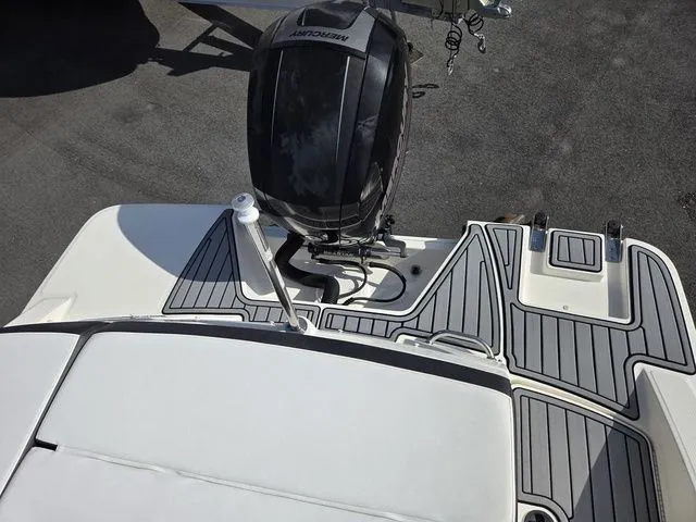 Slide: The Image of Sea Ray 21 SPX 2015 - 27