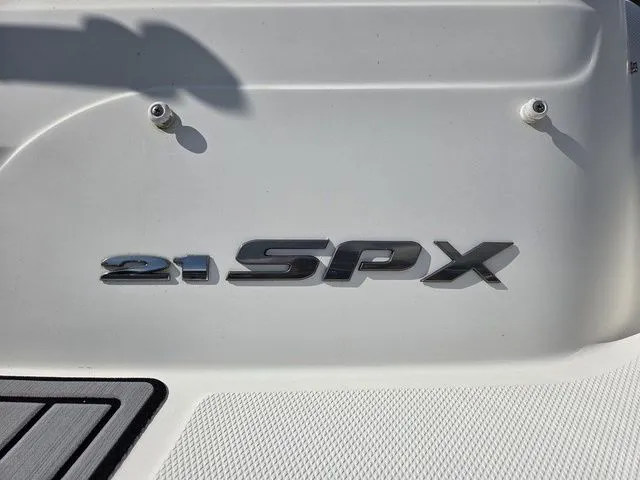 Slide: The Image of Sea Ray 21 SPX 2015 - 33