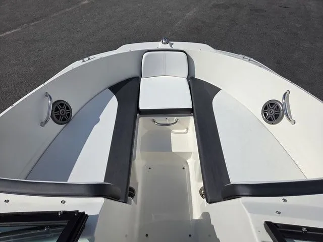 Slide: The Image of Sea Ray 21 SPX 2015 - 7