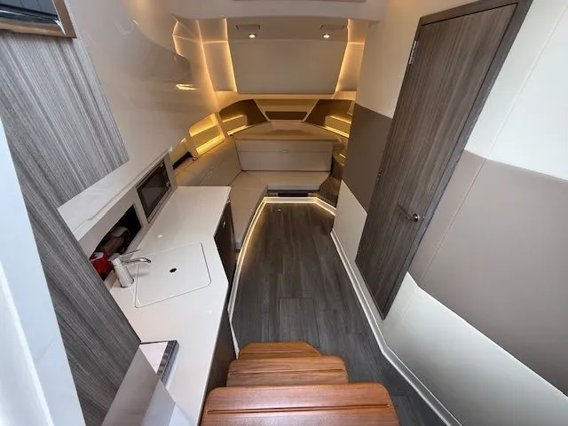 Slide: The Image of Sea Ray Sundancer 370 Outboard 2024 - 23