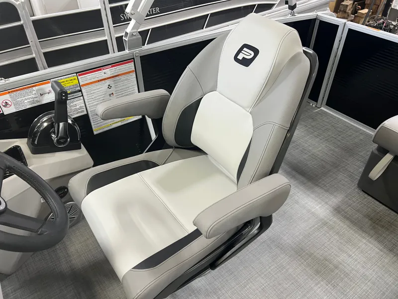 Slide: The Image of Princecraft Vectra 21 RL 2026 - 10