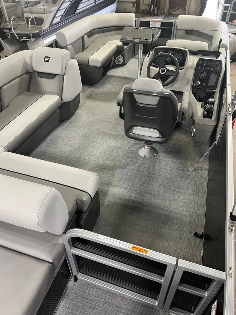 Slide: The Image of Princecraft Vectra 21 RL 2026 - 19