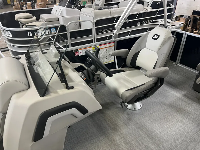 Slide: The Image of Princecraft Vectra 21 RL 2026 - 9