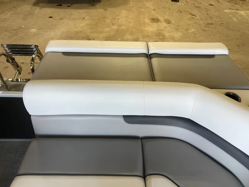 Slide: The Image of Princecraft Vectra 19 2026 - 14