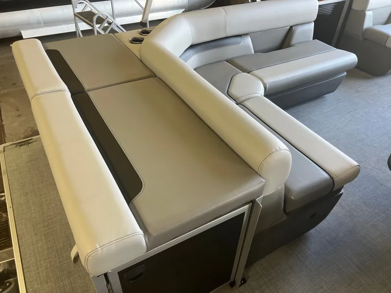 Slide: The Image of Princecraft Vectra 19 2026 - 15