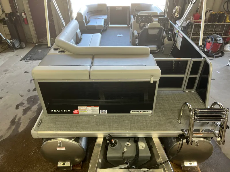 Slide: The Image of Princecraft Vectra 19 2026 - 21