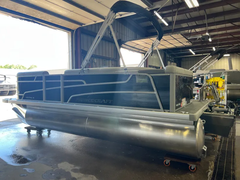 Slide: The Image of Princecraft Vectra 19 2026 - 23