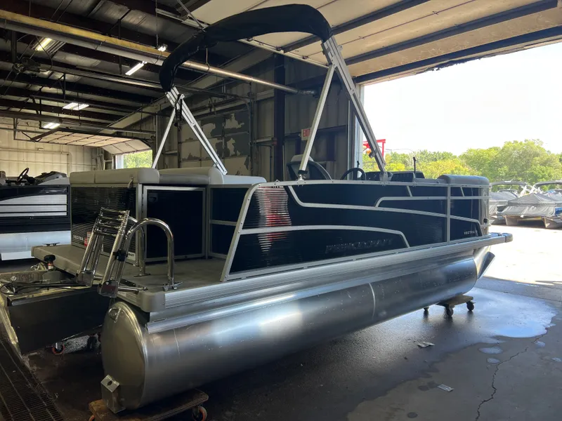 Slide: The Image of Princecraft Vectra 19 2026 - 25