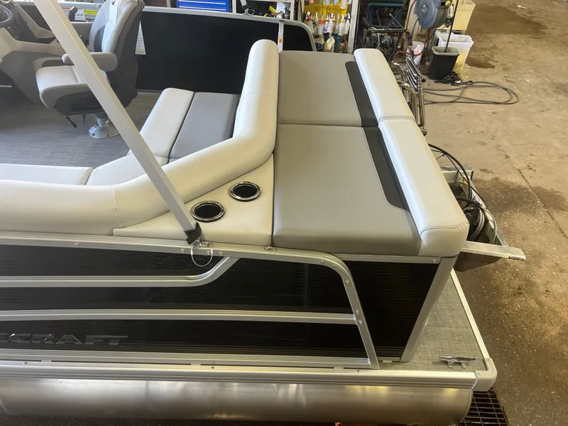 Slide: The Image of Princecraft Vectra 19 2026 - 4