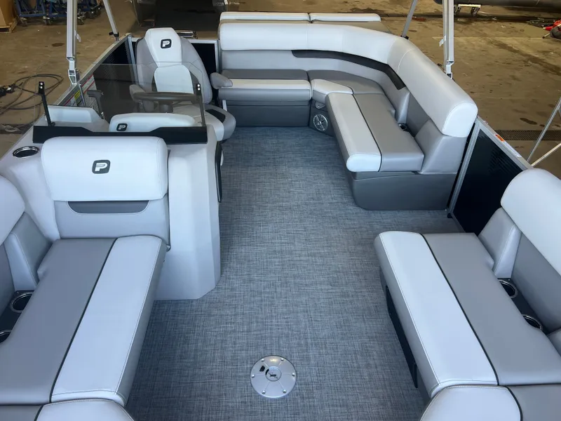 Slide: The Image of Princecraft Vectra 19 2026 - 5