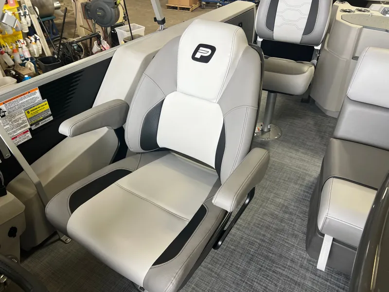 Slide: The Image of Princecraft Sportfisher 21-4S 2026 - 12