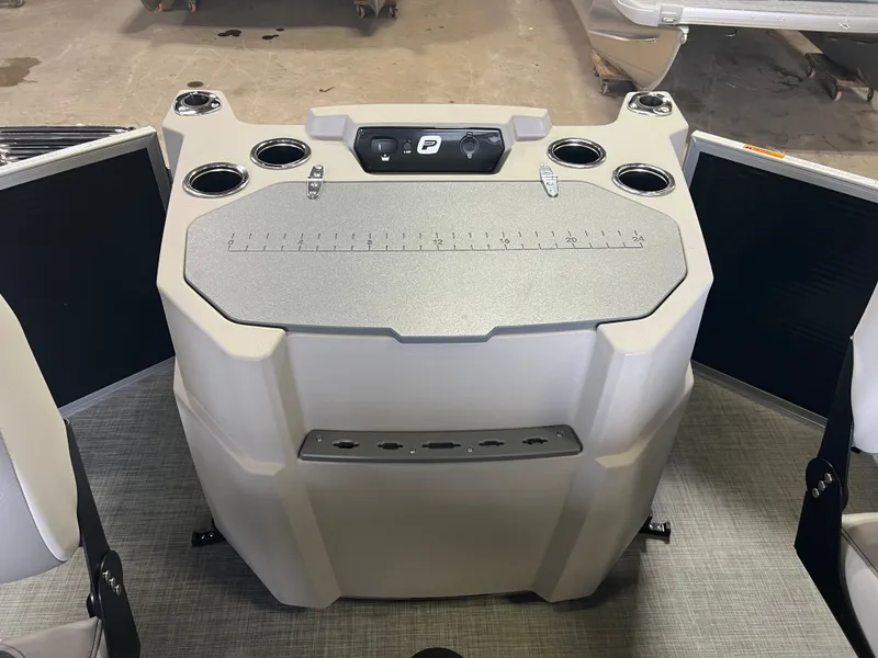 Slide: The Image of Princecraft Sportfisher 21-4S 2026 - 18