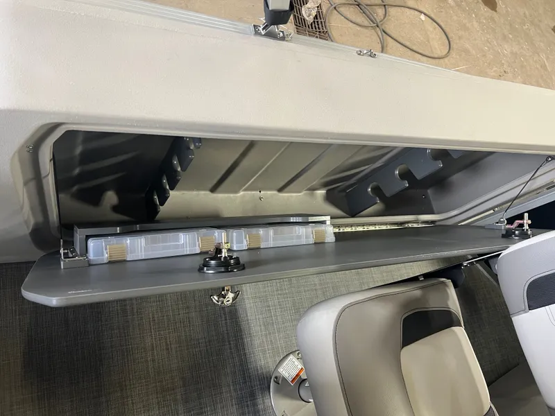 Slide: The Image of Princecraft Sportfisher 21-4S 2026 - 21