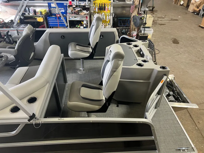 Slide: The Image of Princecraft Sportfisher 21-4S 2026 - 4