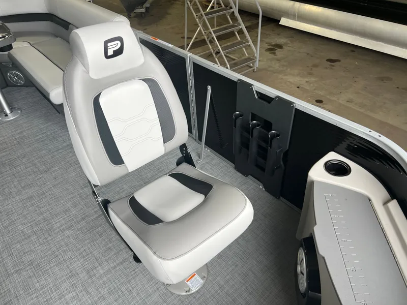 Slide: The Image of Princecraft Sportfisher 21-4S 2026 - 7