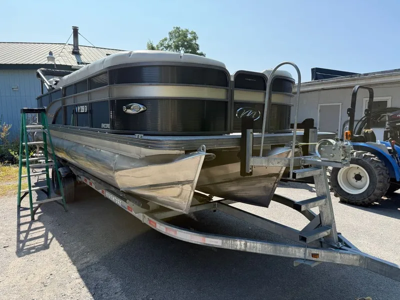 Slide: The Image of Manitou 22 Encore Pro Angler VP 2017 - 19