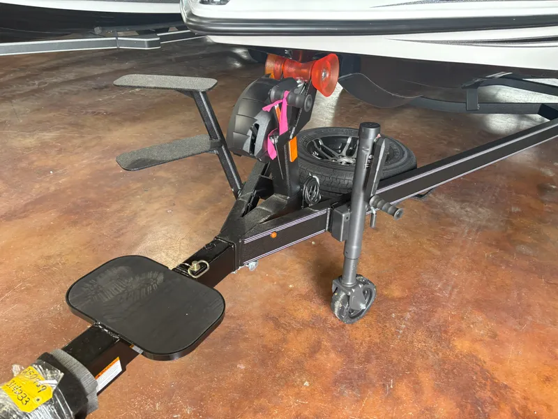 Slide: The Image of Skeeter ZX200 2026 - 15