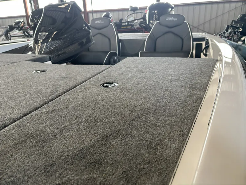 Slide: The Image of Skeeter ZX200 2026 - 20