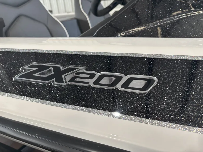 Slide: The Image of Skeeter ZX200 2026 - 4