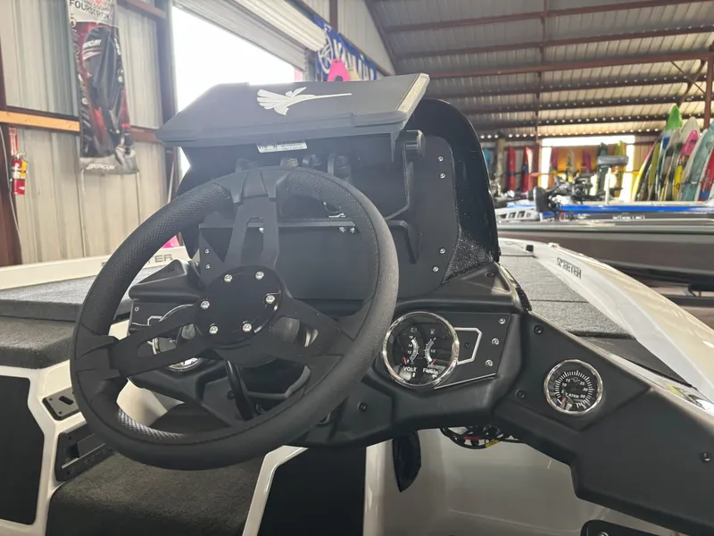 Slide: The Image of Skeeter ZX200 2026 - 9