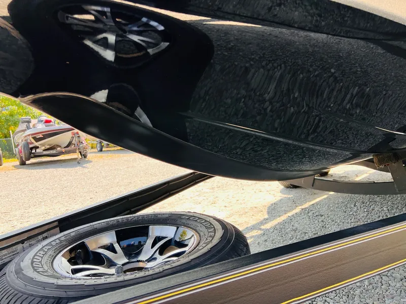 Slide: The Image of Skeeter ZX225 2019 - 30