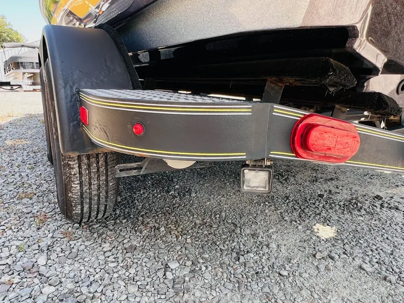 Slide: The Image of Skeeter ZX225 2019 - 36