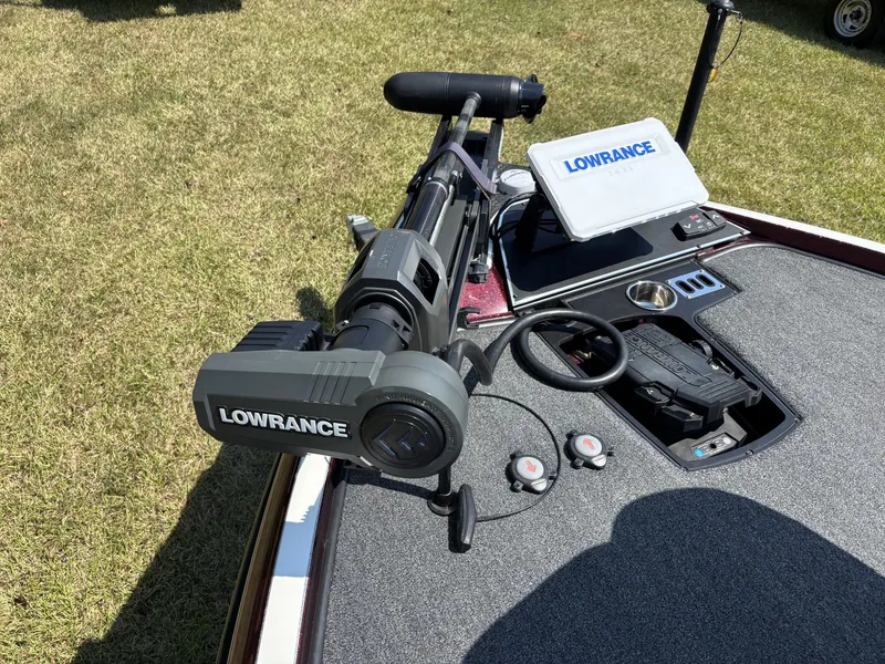 Slide: The Image of Ranger Z520R 2023 - 16