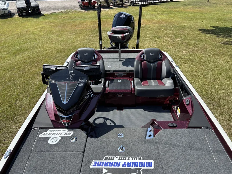 Slide: The Image of Ranger Z520R 2023 - 17