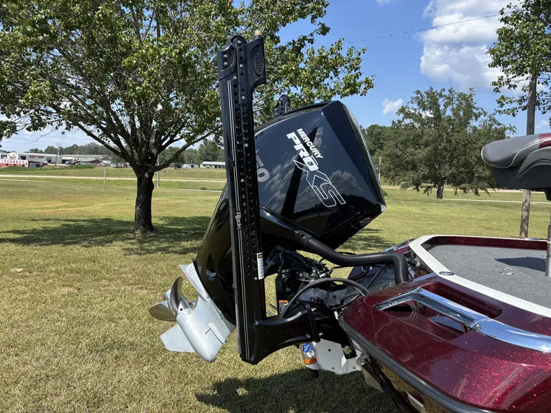 Slide: The Image of Ranger Z520R 2023 - 5