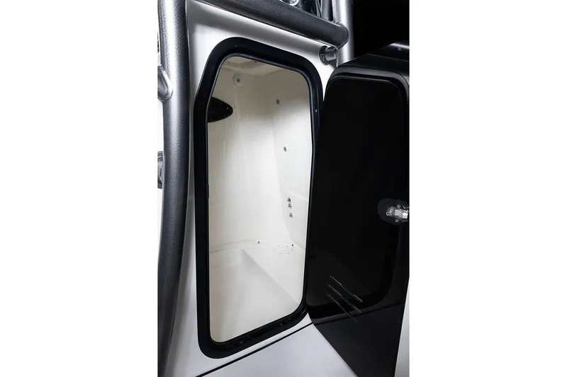 Slide: The Image of Sea Pro 230 Bay 2025 - 7