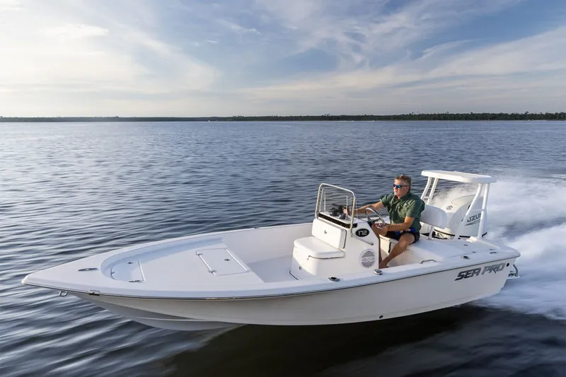 Slide: The Image of Sea Pro 172 Bay 2025 - 8