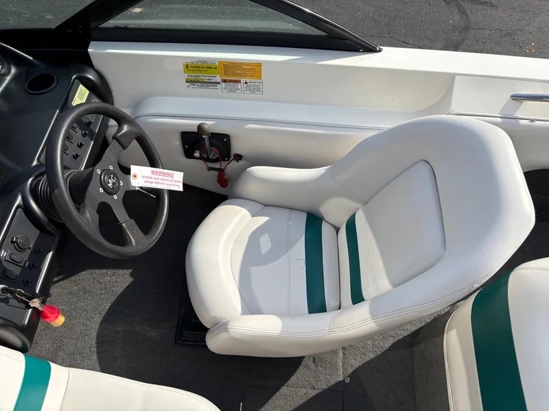 Slide: The Image of MasterCraft 190 Prostar 1998 - 12