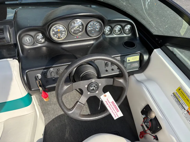 Slide: The Image of MasterCraft 190 Prostar 1998 - 13