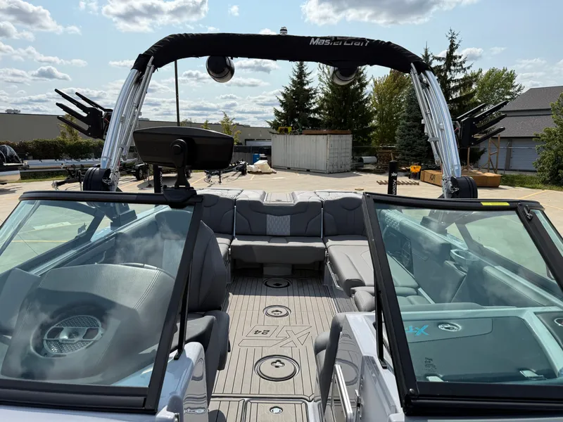 Slide: The Image of MasterCraft XT24 2022 - 23