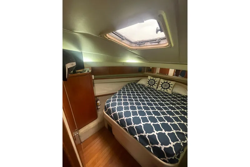 Slide: The Image of MASTER STATEROOM TO PORT - 11