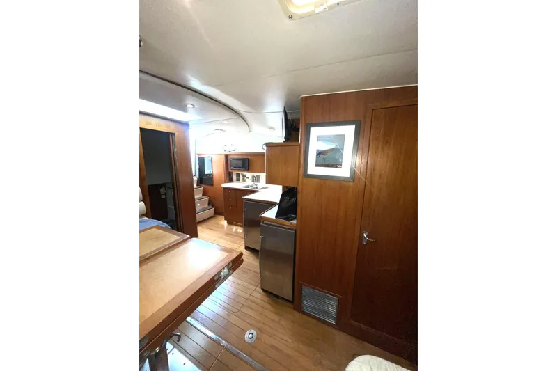 Slide: The Image of SALON LOOKNG AFT TO GALLEY - 6